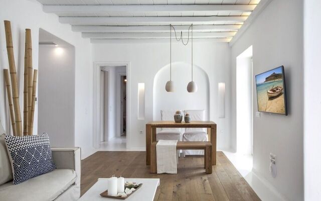 Villa Blue - White by Thea-concept