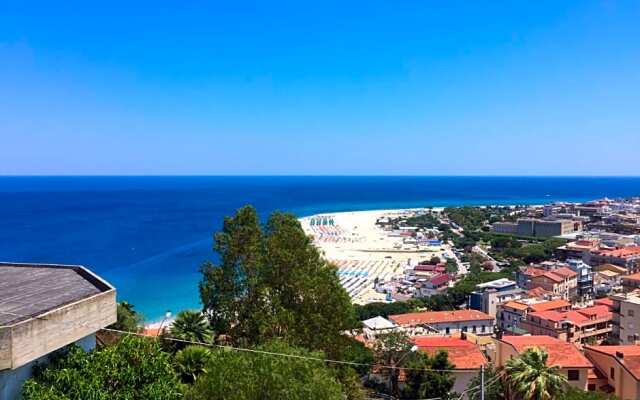 VelaLatina Residence B&B Soverato - Camera Maestrale & Camera Tramontana