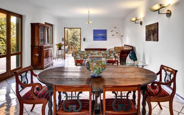 Villa Vesuvio by Gocce