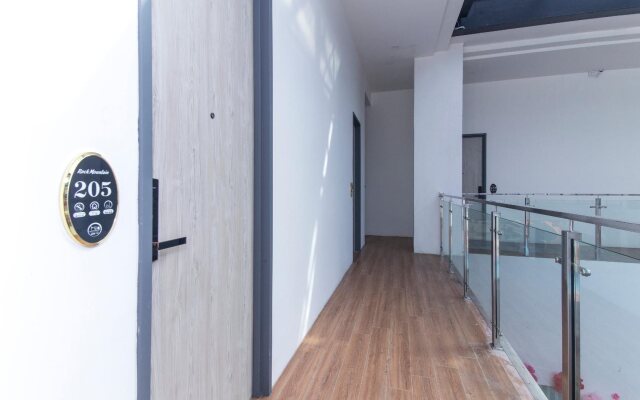 Rock Mountain by OYO Rooms