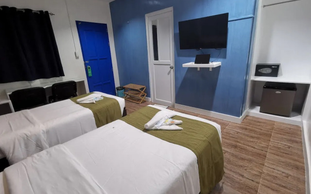 Pescadores Suites Moalboal