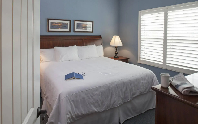 Bluewater Resort & Marina by Spinnaker Resorts