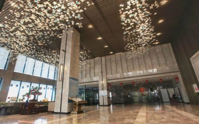 Guifeng Hotel Zhenfeng