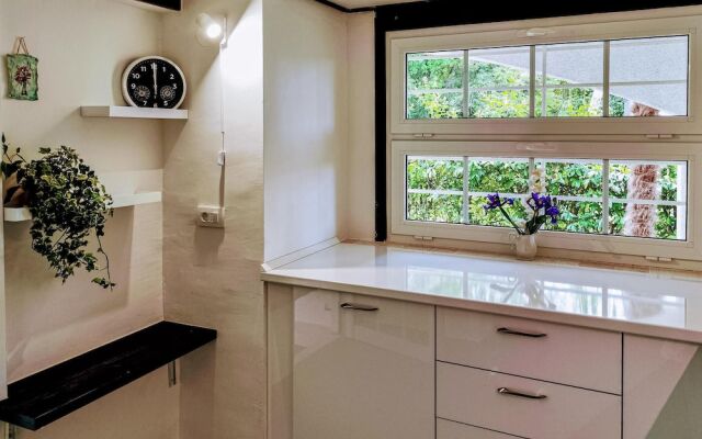 Amazing Home in Omisalj With Jacuzzi, Wifi and 4 Bedrooms
