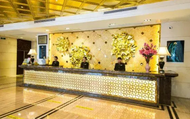Hejiang Peninsula Hotel