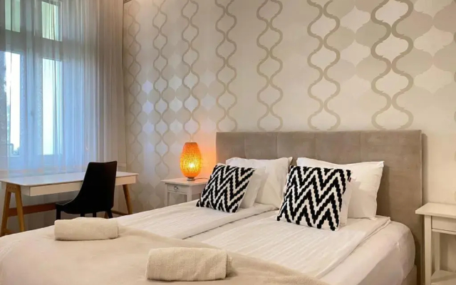 Romantic riverview bestern