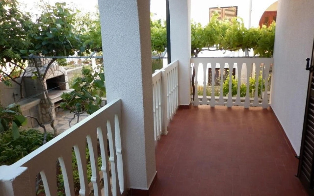 Tonia - Great Location & Afordable - A1