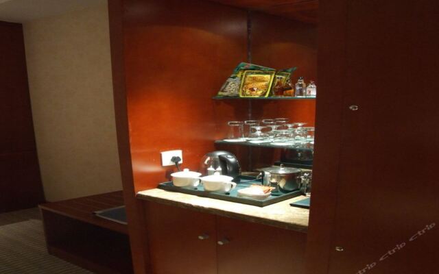 Iris Orchard All Suites Hotel (Tangshan Convention Center)