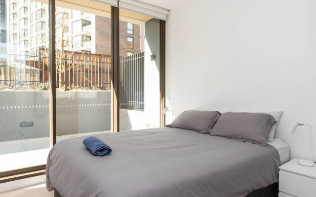Modern Apartment in Darling Harbour
