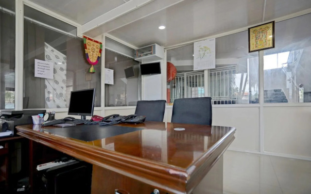 OYO Home 15660 Modern 1BHK