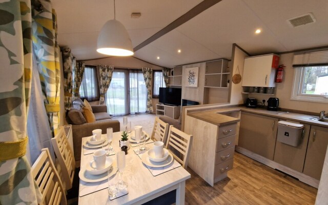 Bird Lake Pastures 2 Bedrooms 2 Baths