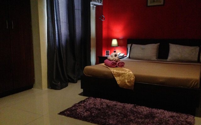 Poleng Suites Hotel