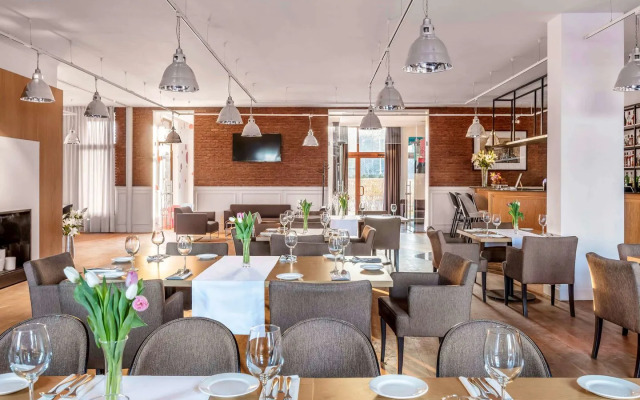 Mercure Wiazowna Brant