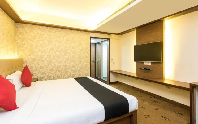 Solaris Hotel and Club