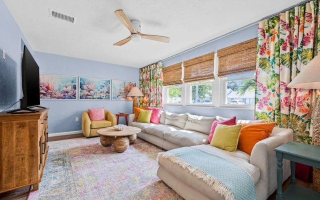 Coastal Sanctuary Near IMG and Beaches