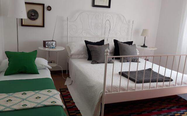 Apartment With Garden and Private Parking