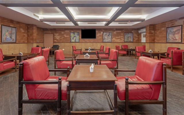 Oyo 15992 Central Hotel