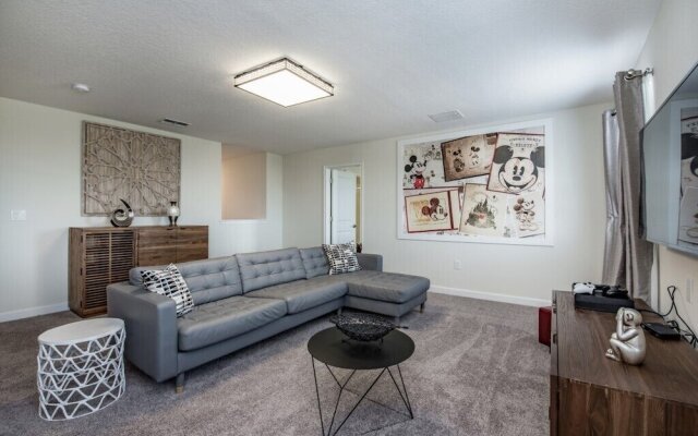 6-Bedroom Villa in Four Corners 1409RF