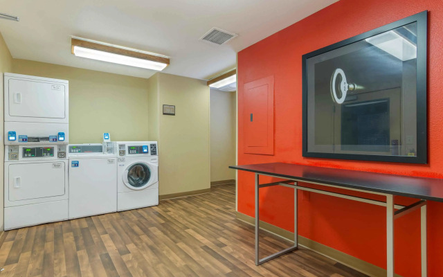 Extended Stay America Suites Atlanta Alpharetta Northpoint W