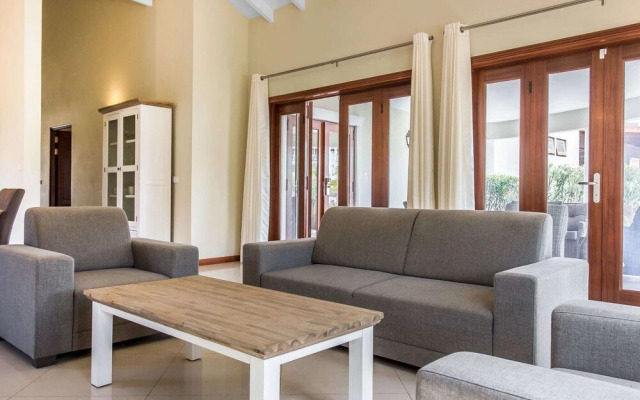 Modern Holiday Home Near Mambo Beach in Willemstad