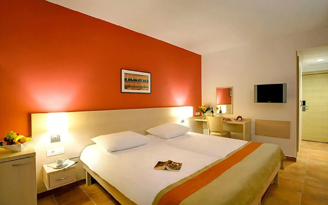 Отель Valamar Club Tamaris Hotel