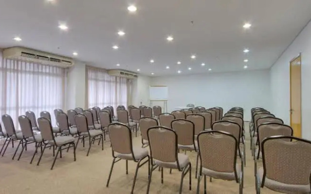 ApartHotel - Praia Mansa 1 e 2 Qtos