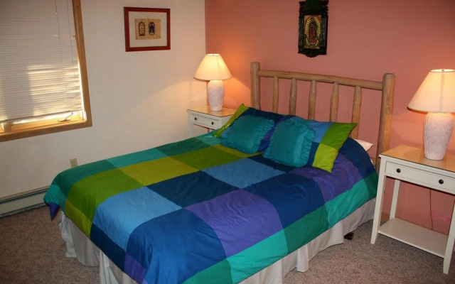 Tyra II Chalet by RedAwning