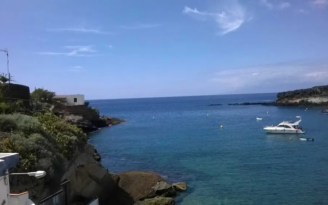 Cozy House Facing The Sea