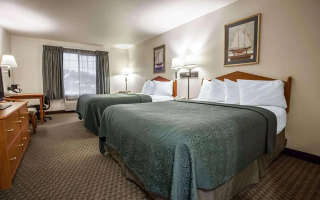 Quality Inn & Suites - 3 Stars