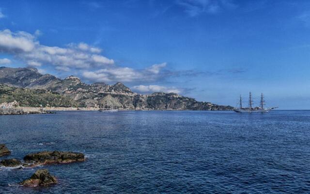 Charming Place 2 Taormina