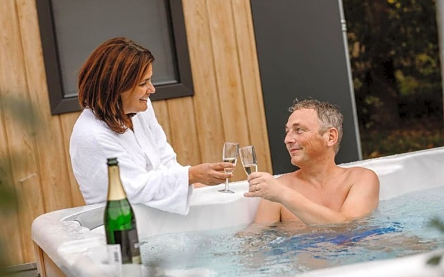 Mooi Twente Lodges - privé Spa en sauna