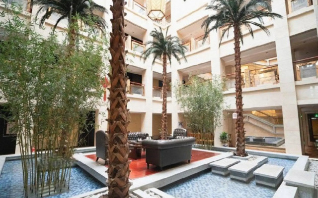 Gold Harbour Holiday Hotel