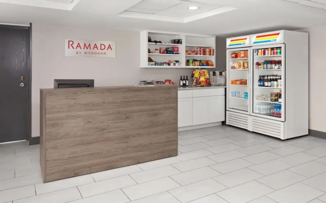 Ramada by Wyndham Milwaukee