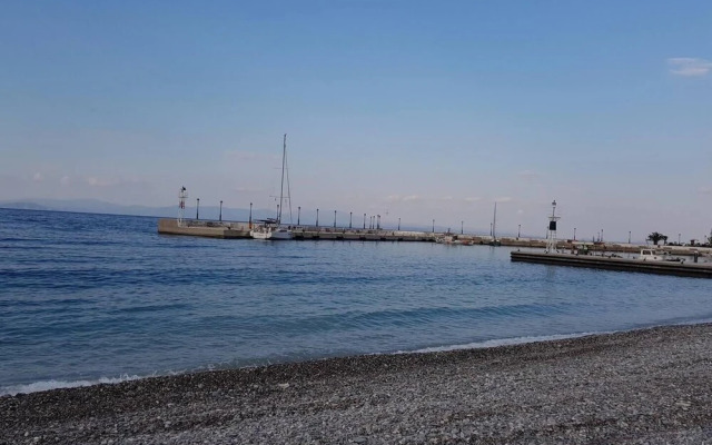Charming 3-bed House in Tyros