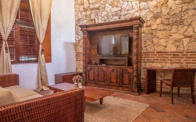 Casa de los Reyes By HMC