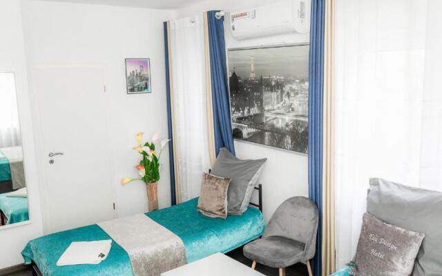 Tau Design Hotel