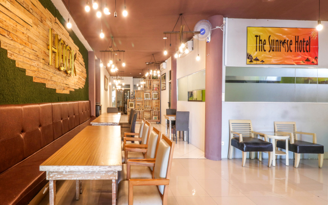 The Sunrise by OYO Rooms