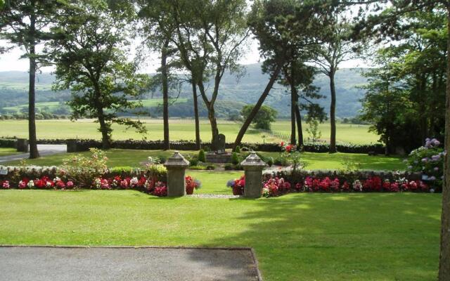 Gwrach Ynys Country Guest House