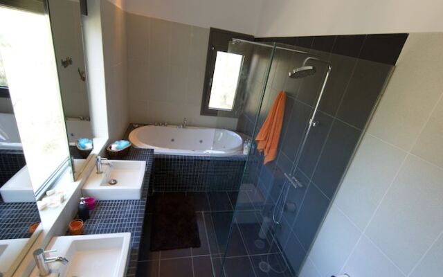 Tramonto di Olive Gorgeous Villa by Villarentalsgr