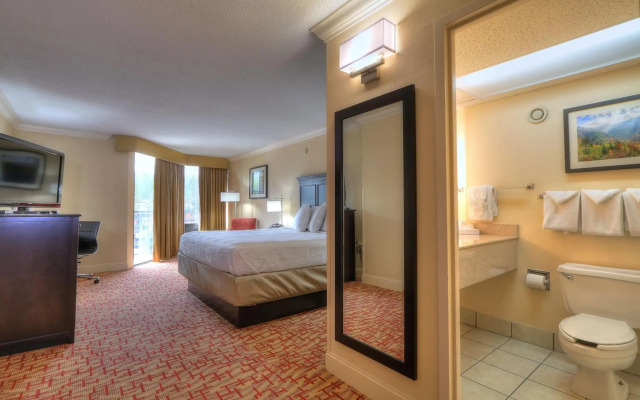 Edgewater Hotel - Gatlinburg