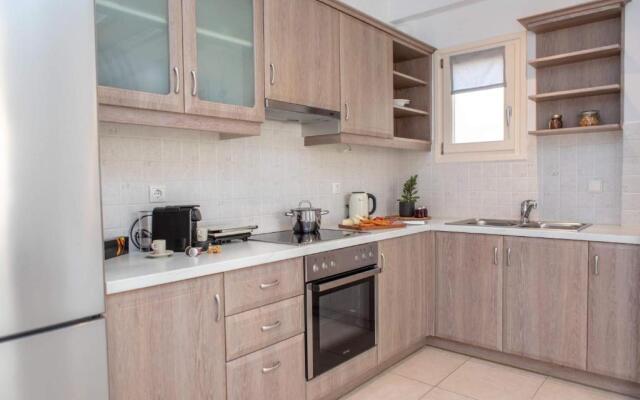 Sorokos Suite 8