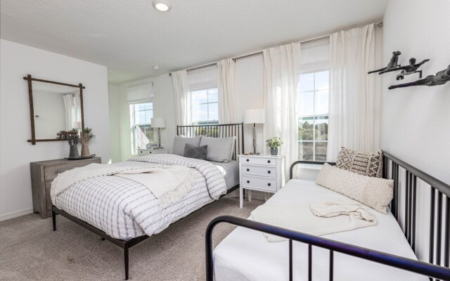 608fr 3 Bedroom Townhouse by Redawning