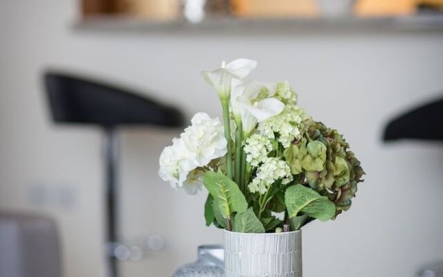 One Perfect Stay - Standpoint