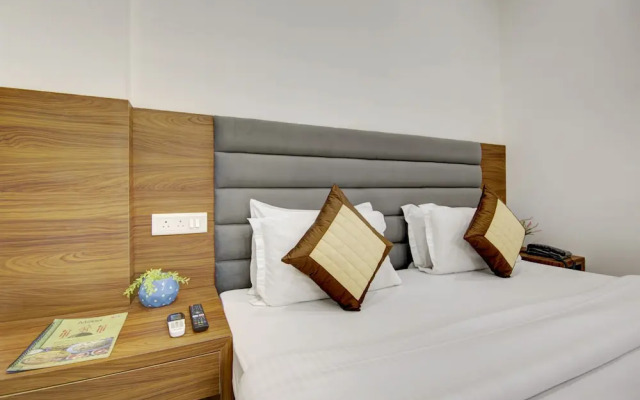 Hotel S B Inn