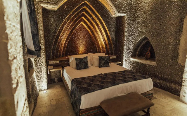 Sah Saray Cave Suites Halal Hotel