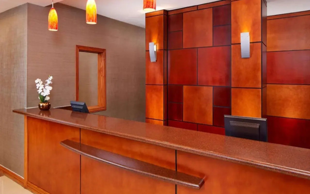 Best Western Hesperia-Victorville Suites
