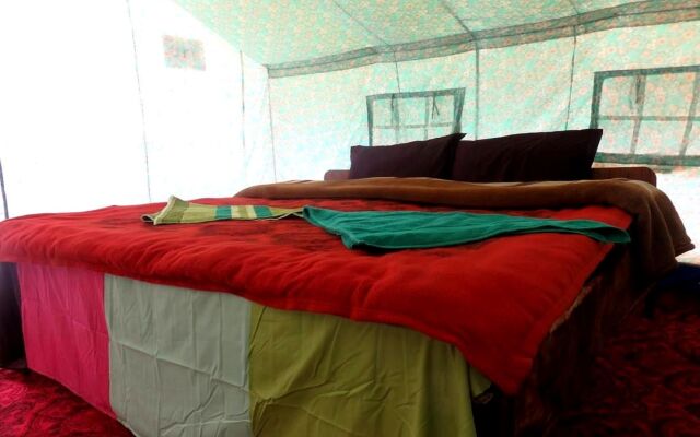 Pangong Retreat Camp