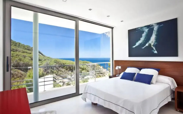 Appealing Villa With Private Terrace