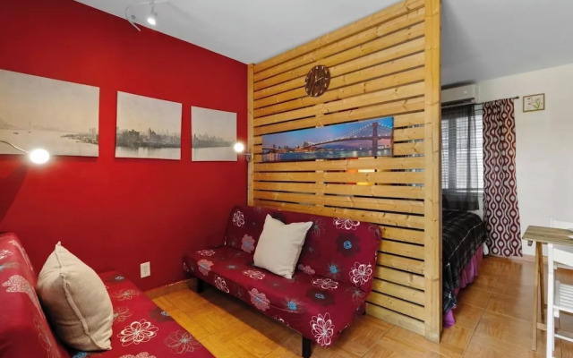 1BR Pet-friendly Studio Parking & Backyard BBQ