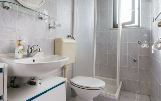 Beautiful Holiday Home in Mali Iz With Pool